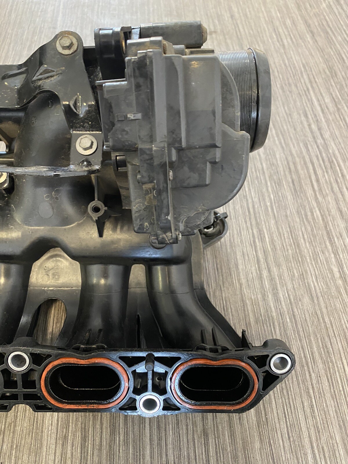 Peugeot 208 12-15 1.6L Intel Intake Manifold With Throttle Body 
