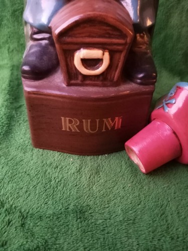 Vintage Pirate Collectible Decorative Ceramic Bottle Decanter Captain Rum - Picture 6 of 7