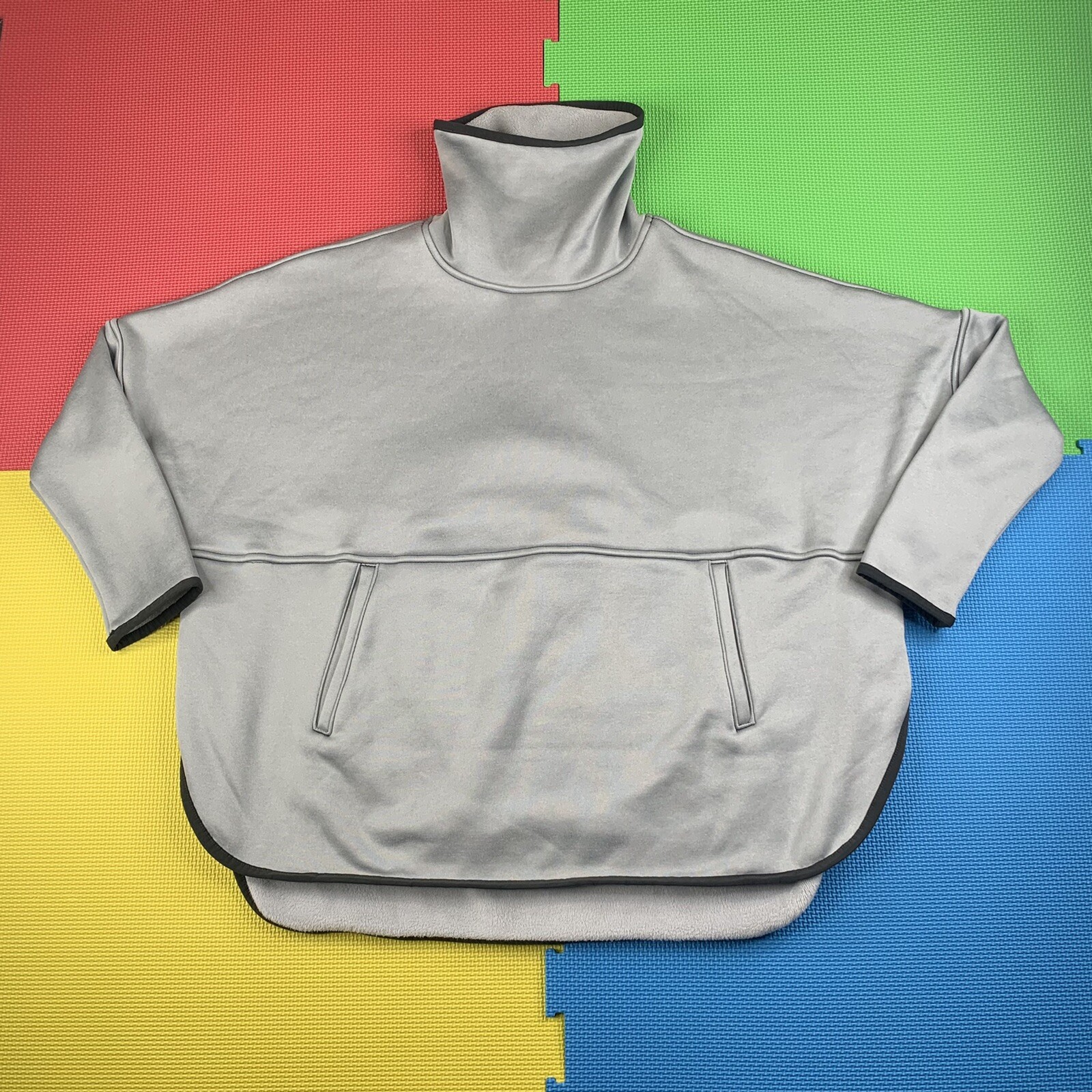 The North Face Ladies Size M Canyon Flats Stretch Poncho Women’s Pullover Gray 