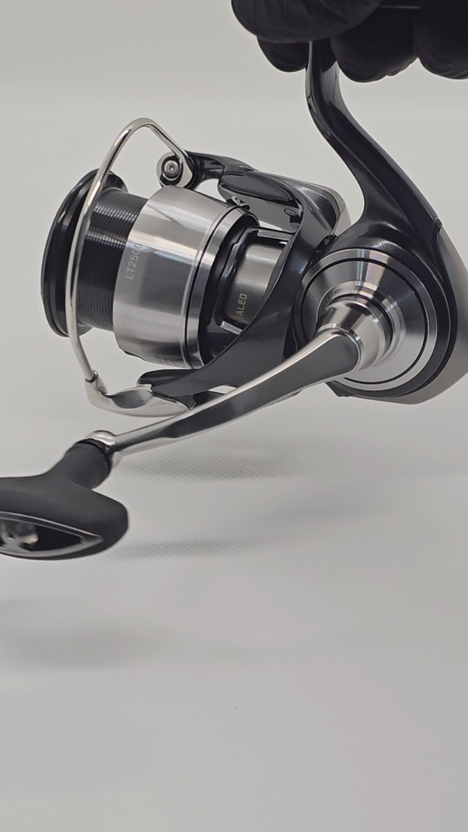 Daiwa 24 CERTATE LT2500 Gear:5.2 Spinning Reel PE0.8-200m | eBay