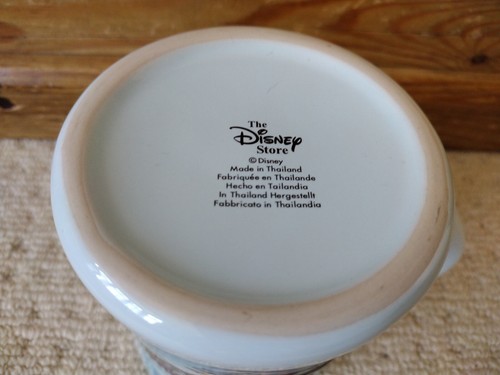 Disney Store - Donald Duck - 3D Embossed Ceramic Mug - large - VGC - Picture 4 of 4