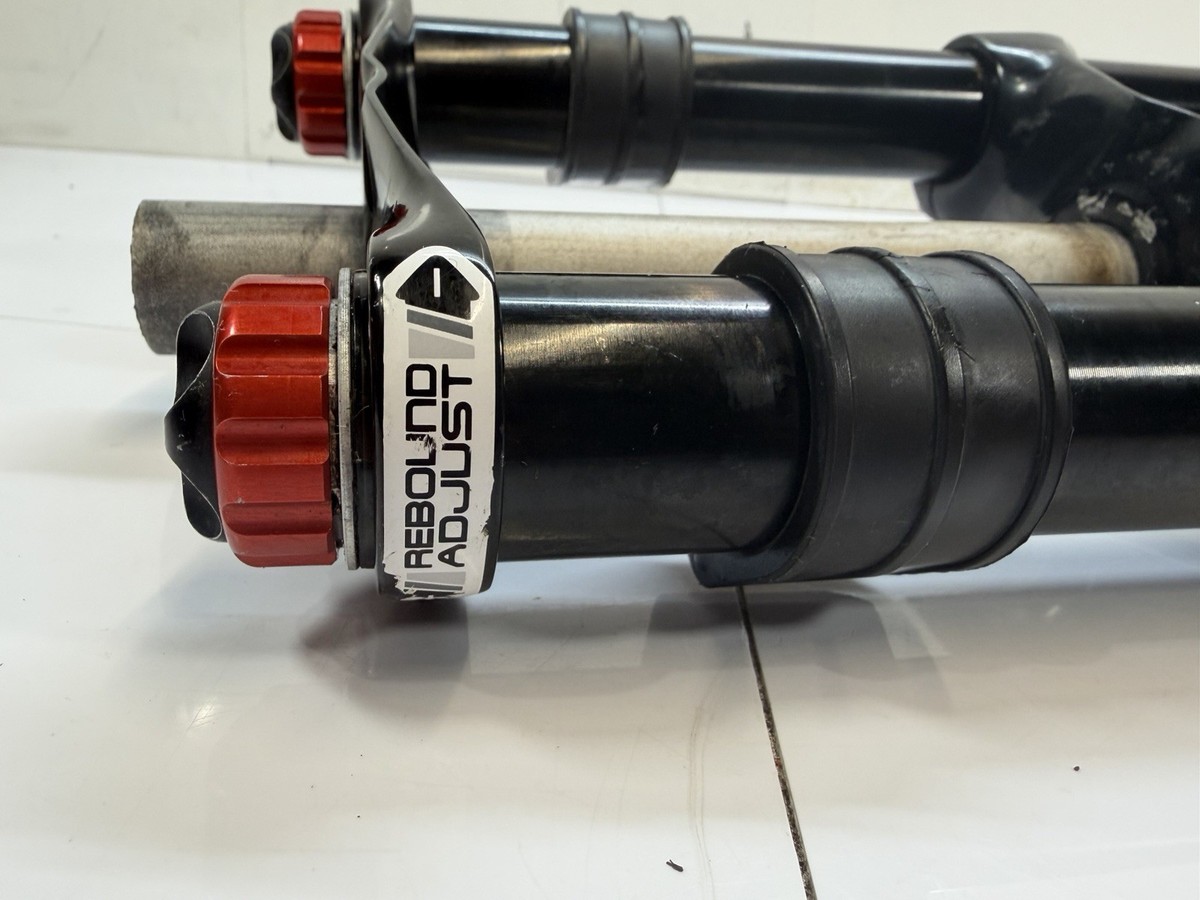 Marzocchi Bomber 888 RC DH Triple Clamp Forks 200mm Travel 26