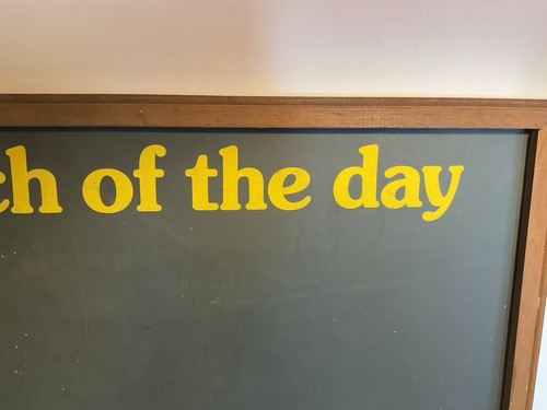 "Letrero publicitario vintage de pizarra Hellmann's Tartar Sauce Catch of the Day 24""" - Imagen 5 de 9