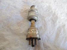 Vintage vacuum Tube test tool adapter VeECo Type DV-1M