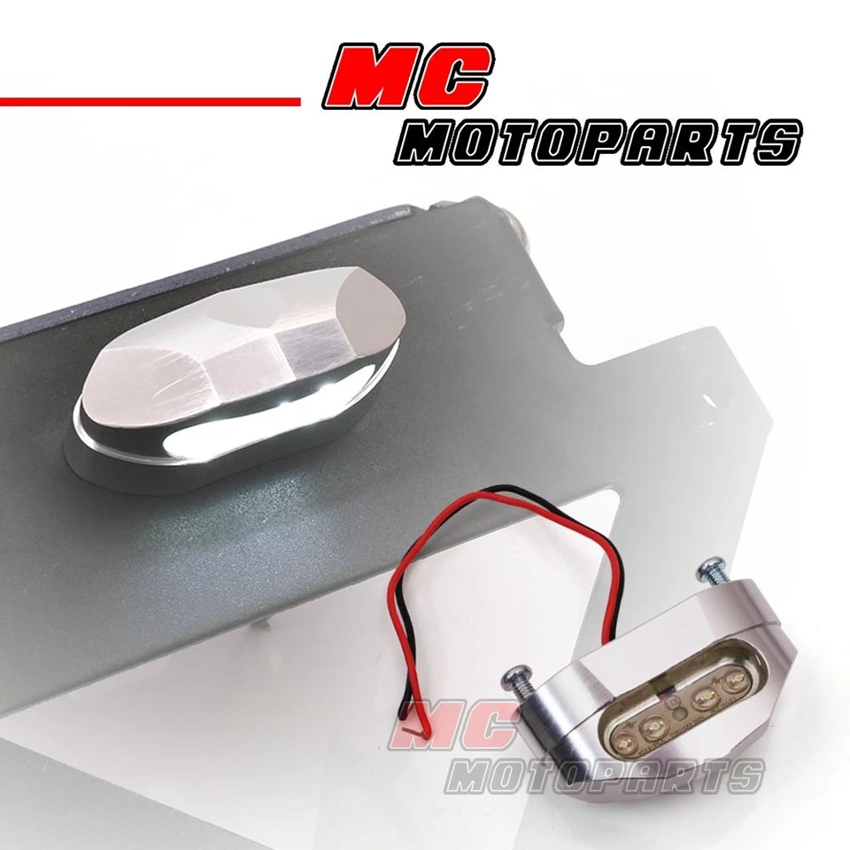 Luz de placa LED mecanizada CNC para motocicleta - alta visibilidad T410 plateada Foto 2 de 3