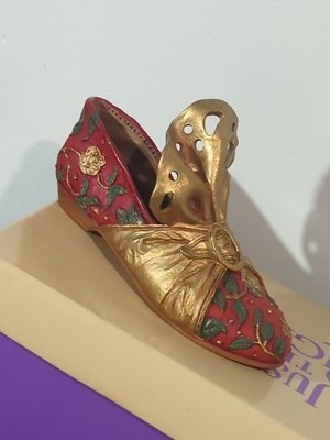 Just The Right Shoe by Raine,1999 -ALADDIN'S DELIGHT-#25028, NIB, Beautiful