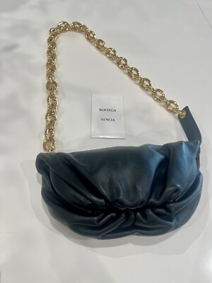BOTTEGA VENETA Retail: $2160 Black Chain The Belt Pouch - Calfskin