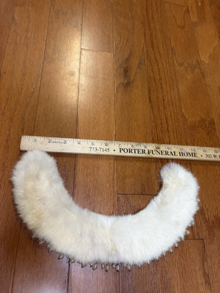 Vintage Baar & Beards "Top Hit" Handmade Fur & Faux Pearl Beaded Collar Necklace - Image 3 of 4