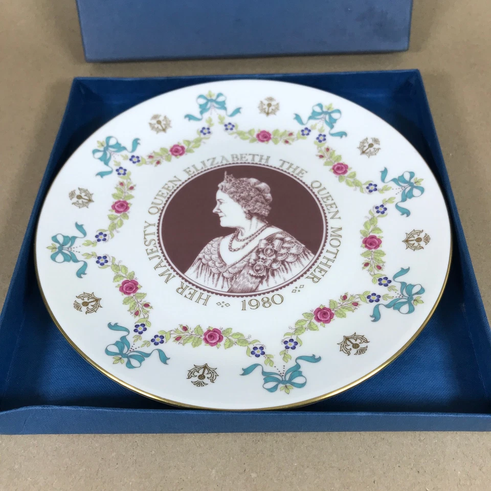 Royal Doulton Queen Elizabeth The Queen Mother Plate Boxed - Image 2 of 4