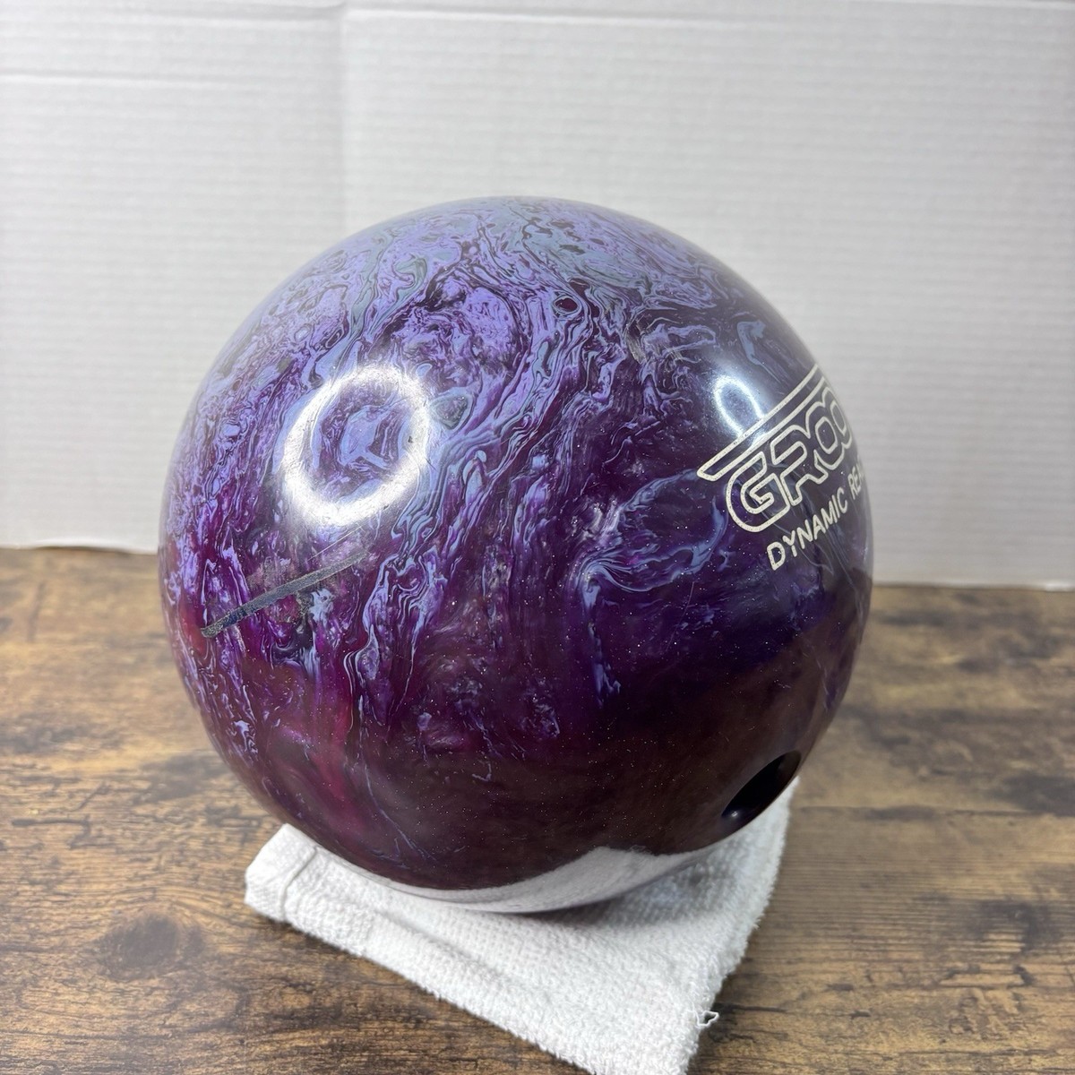Brunswick Groove Dynamic Reactive 13lb 12oz Bowling Ball Purple