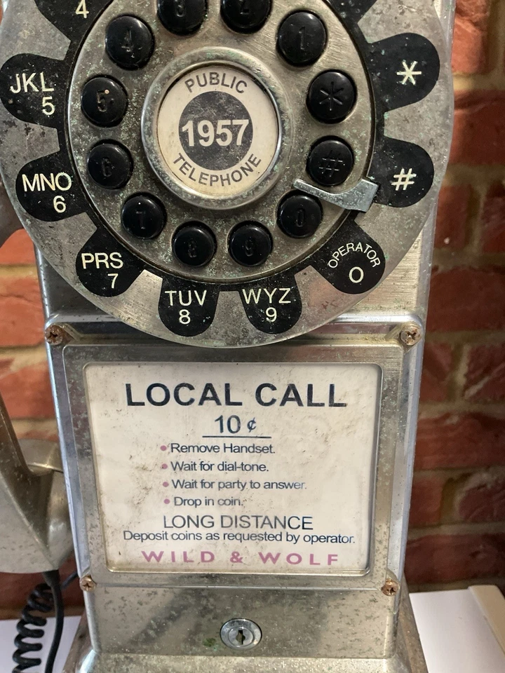 Coin Telephone Wild and Wolf Silver Plated Money Clip - Image 4 of 4