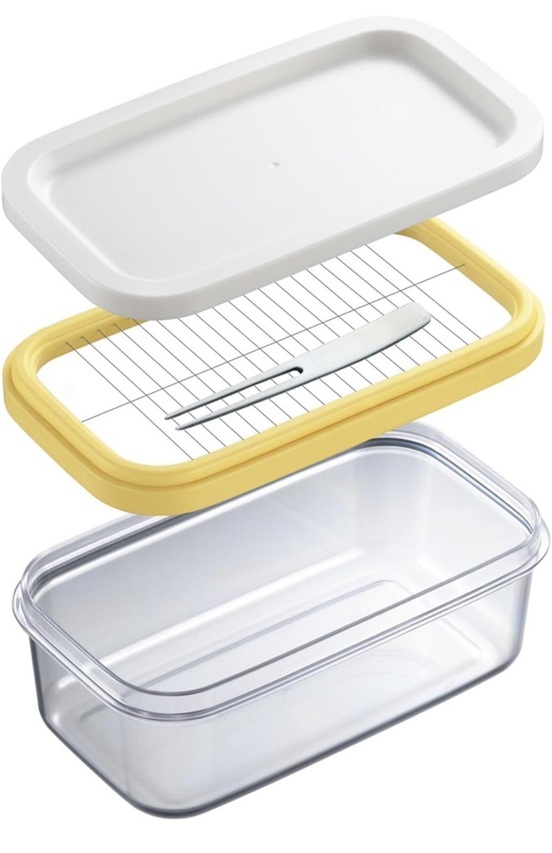 Akebono Sangyo Cuttable Butter Case with Cutter and Fork 5g