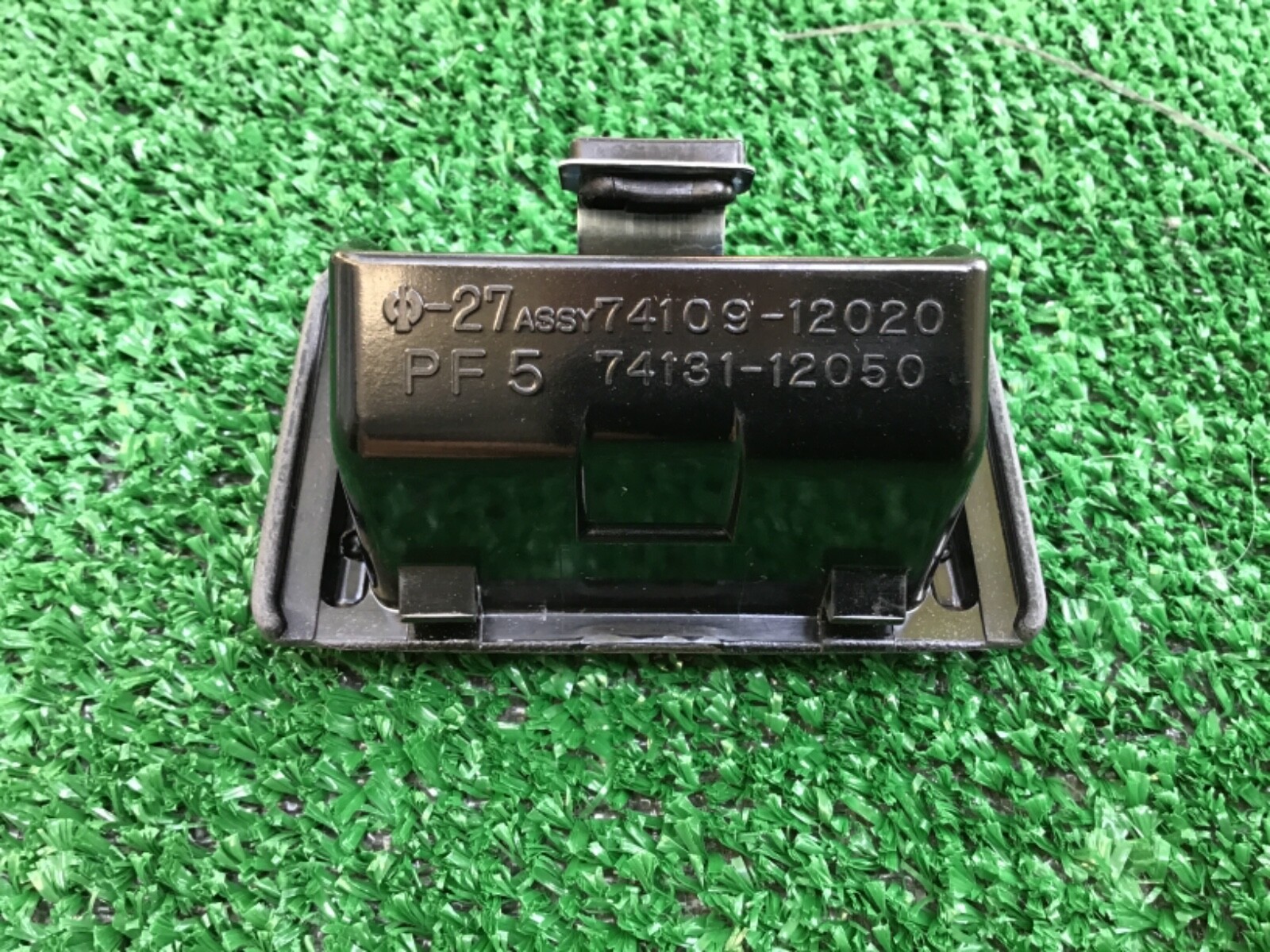 19962002 Toyota 4Runner Grey (Dark Charcoal) Center Console Rear Ash