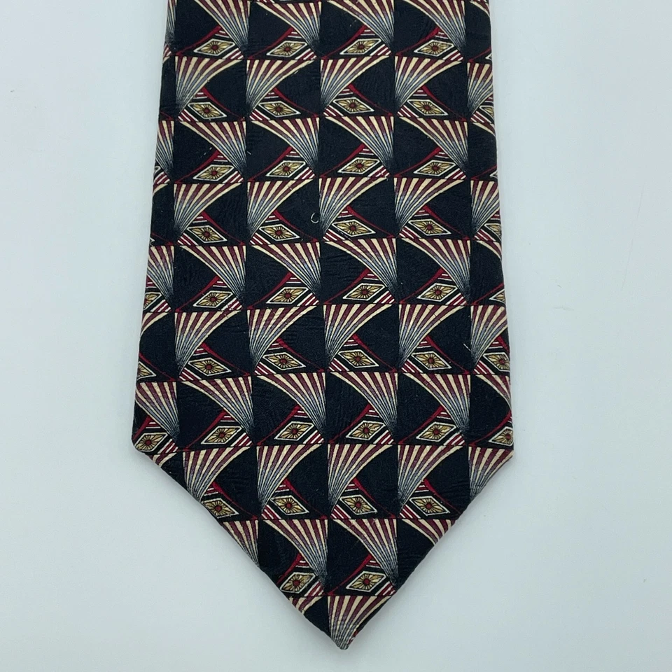 Corbata de seda FERRELL REED estampado geométrico para hombre negra hecha a mano en EE. UU. 4"x64" clásica Foto 2 de 4