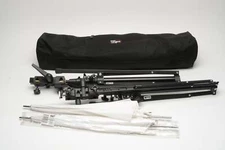 Set of 2 Dyna-Light 8' Collapsible Light Stands, + 2X brackets + 2X 29" umbrella