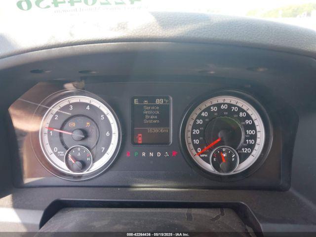 Foto 7 di 24
