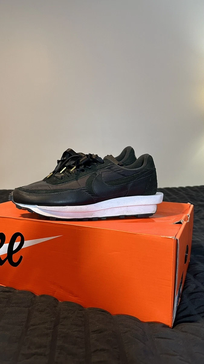 Nike waffle deals sacai black