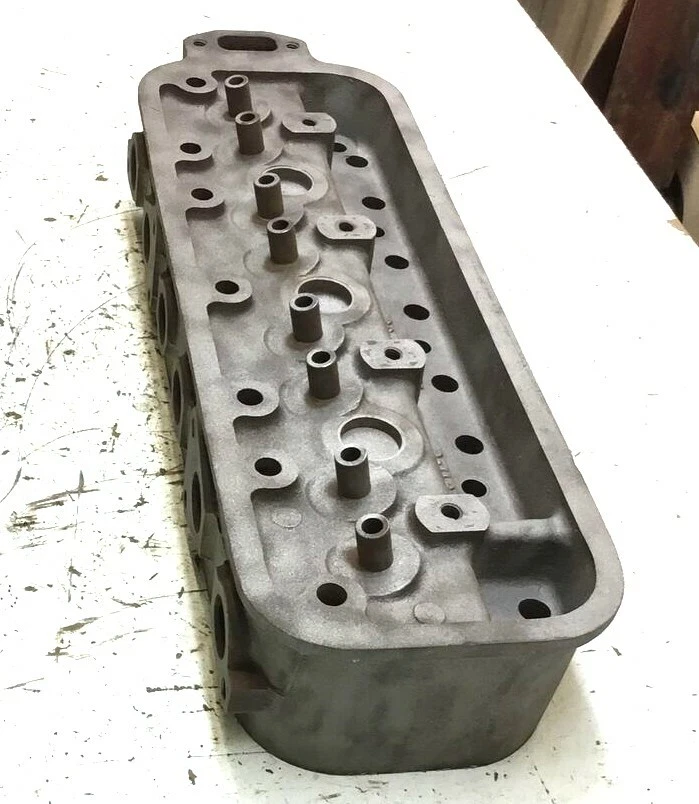 USED ALLIS CHALMERS B C CA RC TRACTOR CYLINDER HEAD AM2917 CRACK FREE - Image 3 of 4