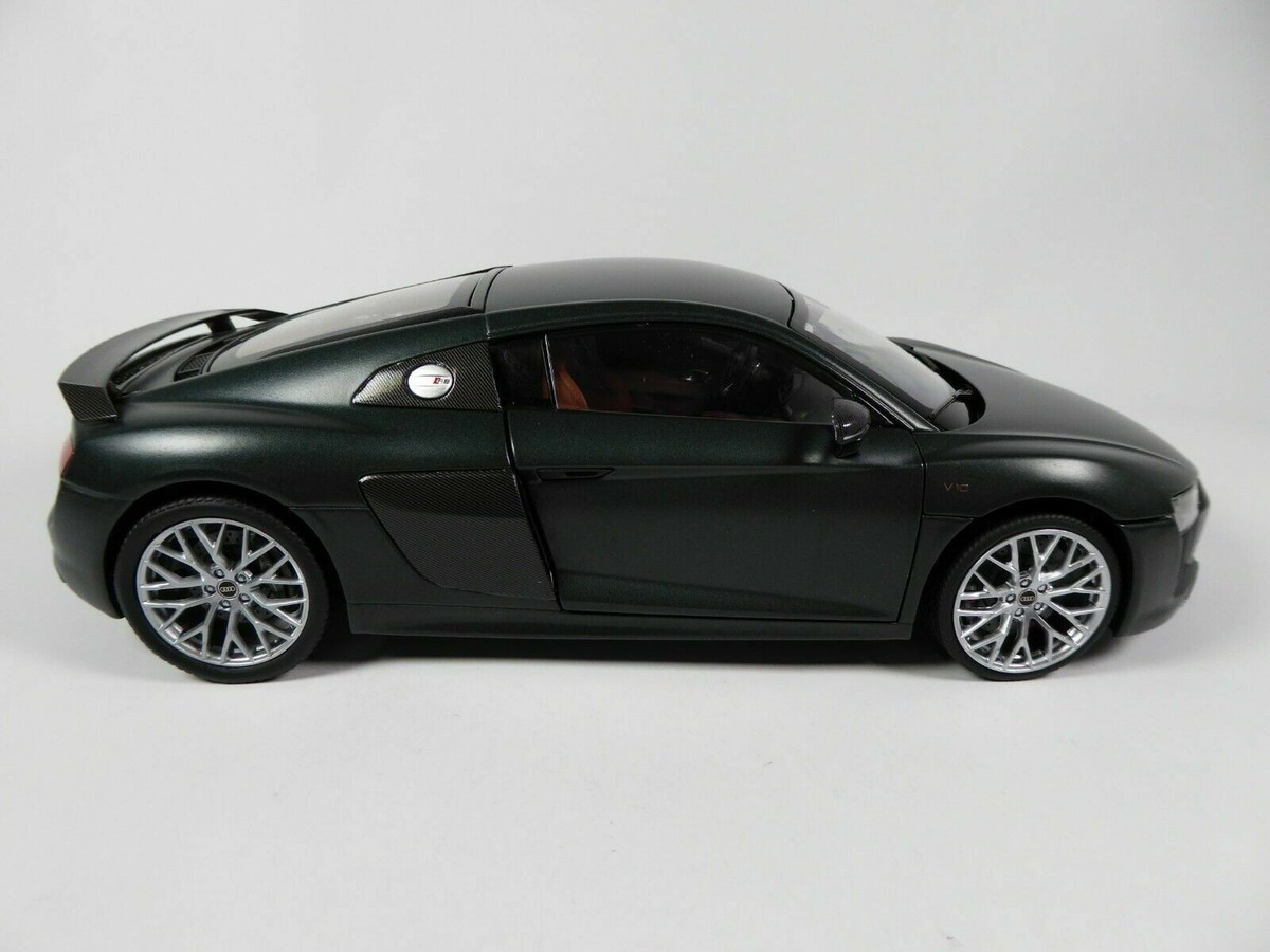 Audi R8 V10 Plus Coupe 2015 Camouflage Green Kyosho