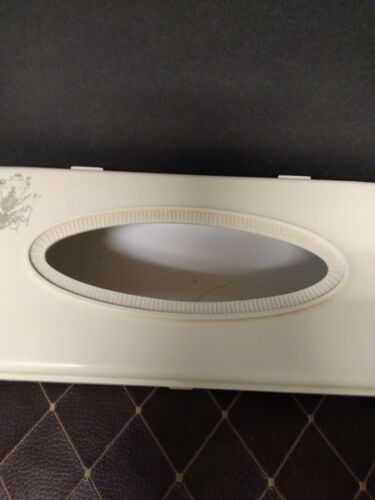 VINTAGE Tissue Box Holder - Cream/Ivory with Regency Emblem Gold Trim - Picture 1 of 4