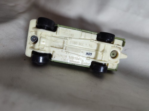 Matchbox '62 Nissan Junior Truck Green 1:64 - Pre-Owned - Picture 12 of 12