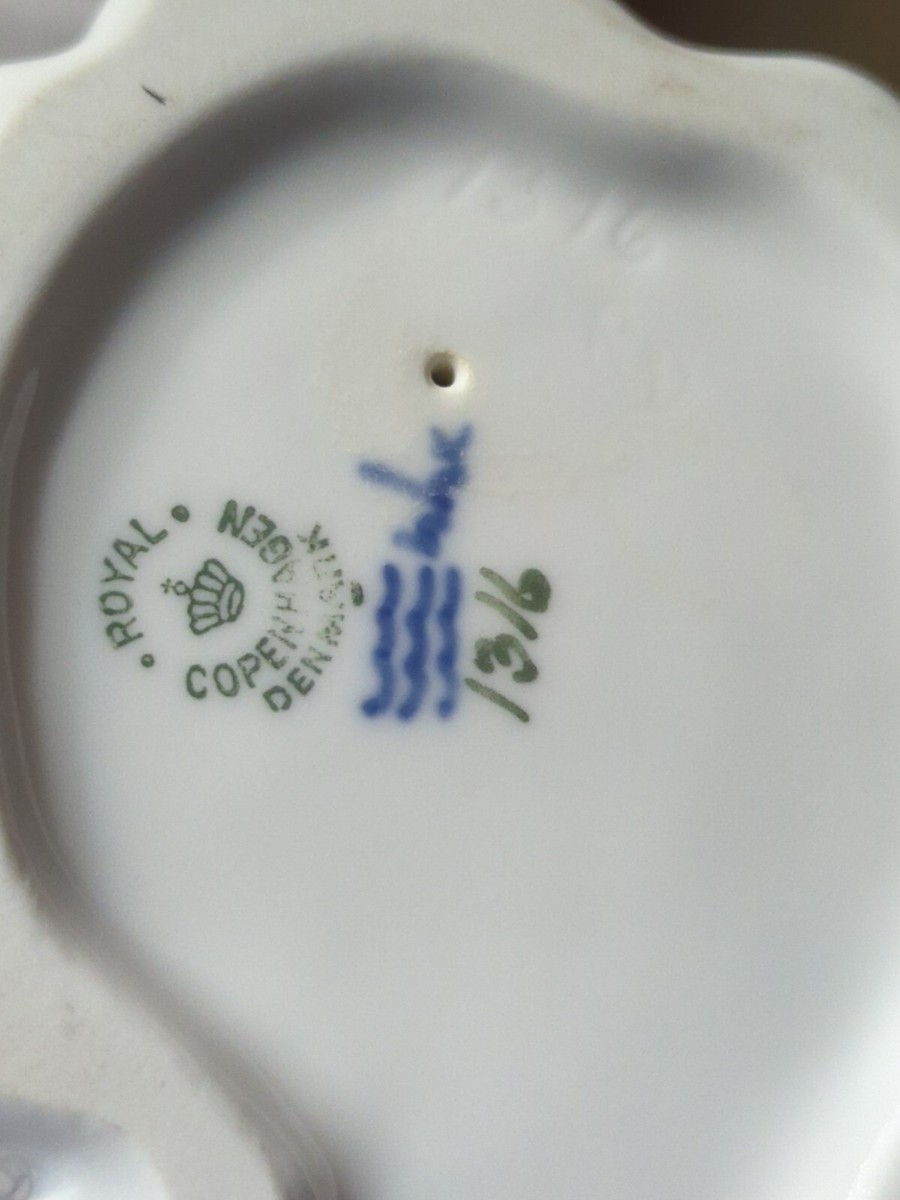 Royal Copenhagen #1316 Amager Girls Porcelain 7