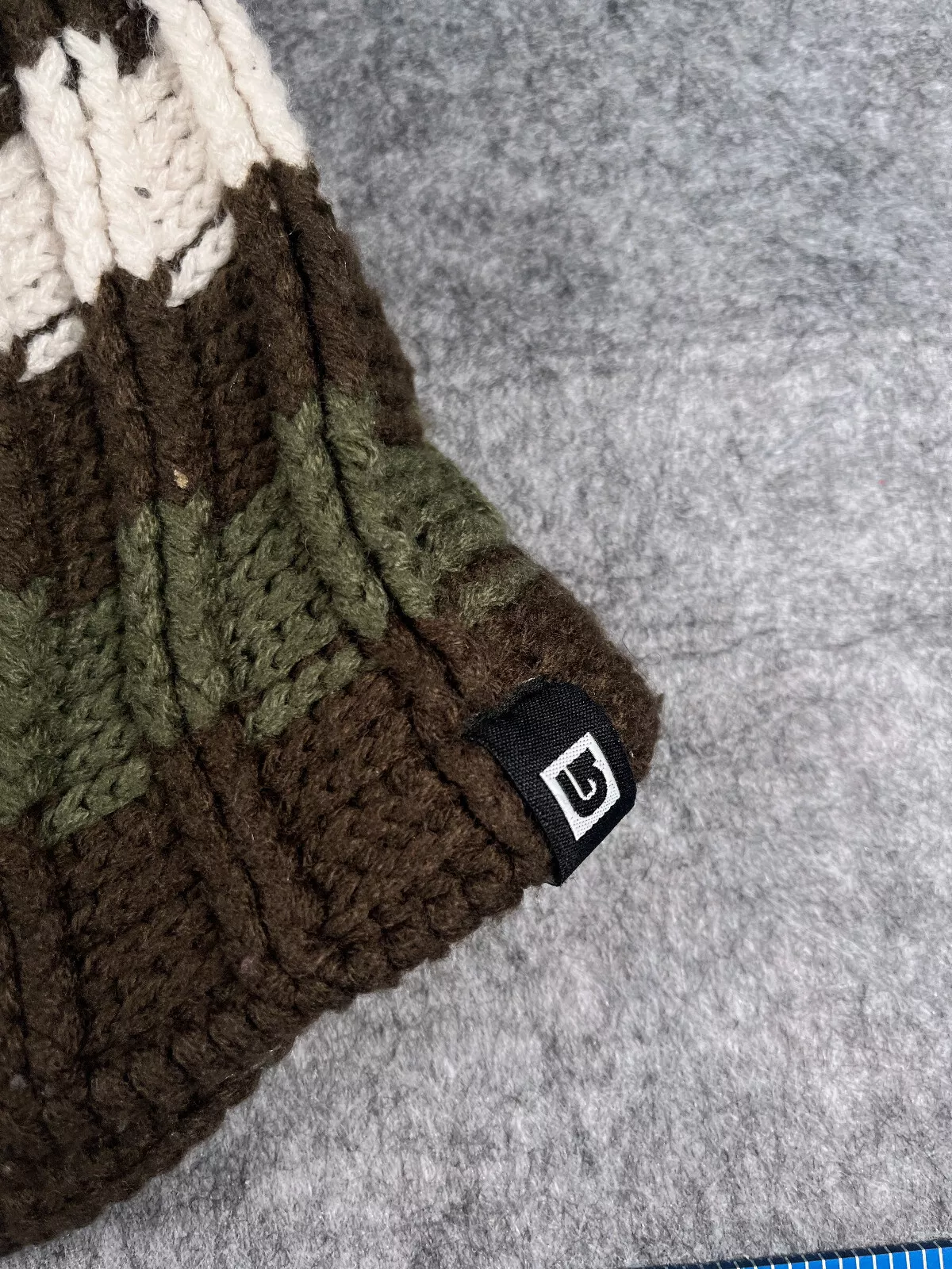 burton beanie toque knit 100% acrylic bill brim skate 