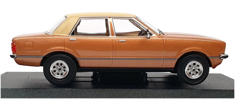 Vanguards escala 1/43 VA11917 - Ford Cortina MK4 1.6 GL - Arizona Gold Foto 3 de 4
