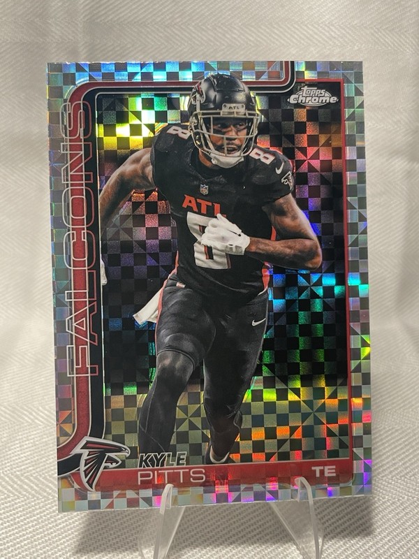 2025 Topps Chrome Football Kyle Pitts #14 X-Fractor Falcons