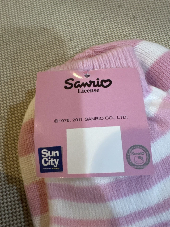 Winter Toddler Hat & Gloves Set - Hello Kitty - Image 4 of 4