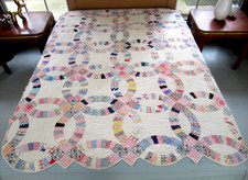 Vintage Feed Sack & Antique Cotton Hand Pieced & Quilted WEDDING RING Quilt