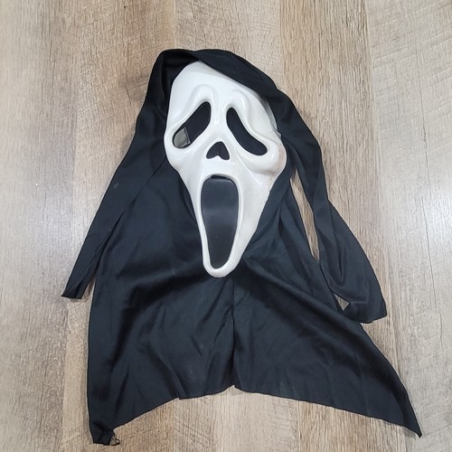 Scream Hooded Ghost Face Halloween Mask - Easter Unlimited 2012 9206S - Picture 5 of 10