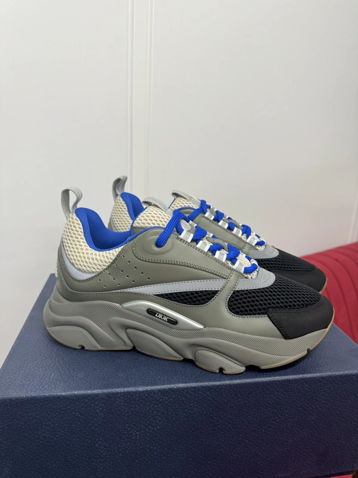 Dior B22 kaki et beige avec lacets bleus UK8 42 ÉPUISÉ PARTOUT