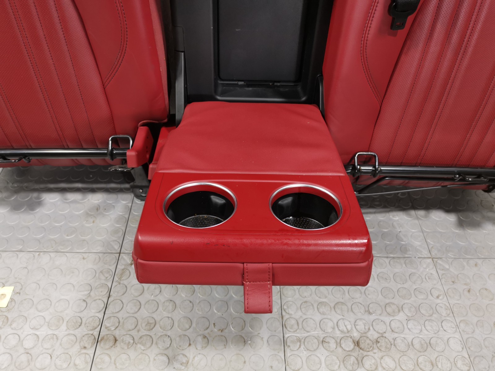 Maserati Levante 3.0L AWD Auto 2017 Front Rear Seats Leather Red Color Set OEM