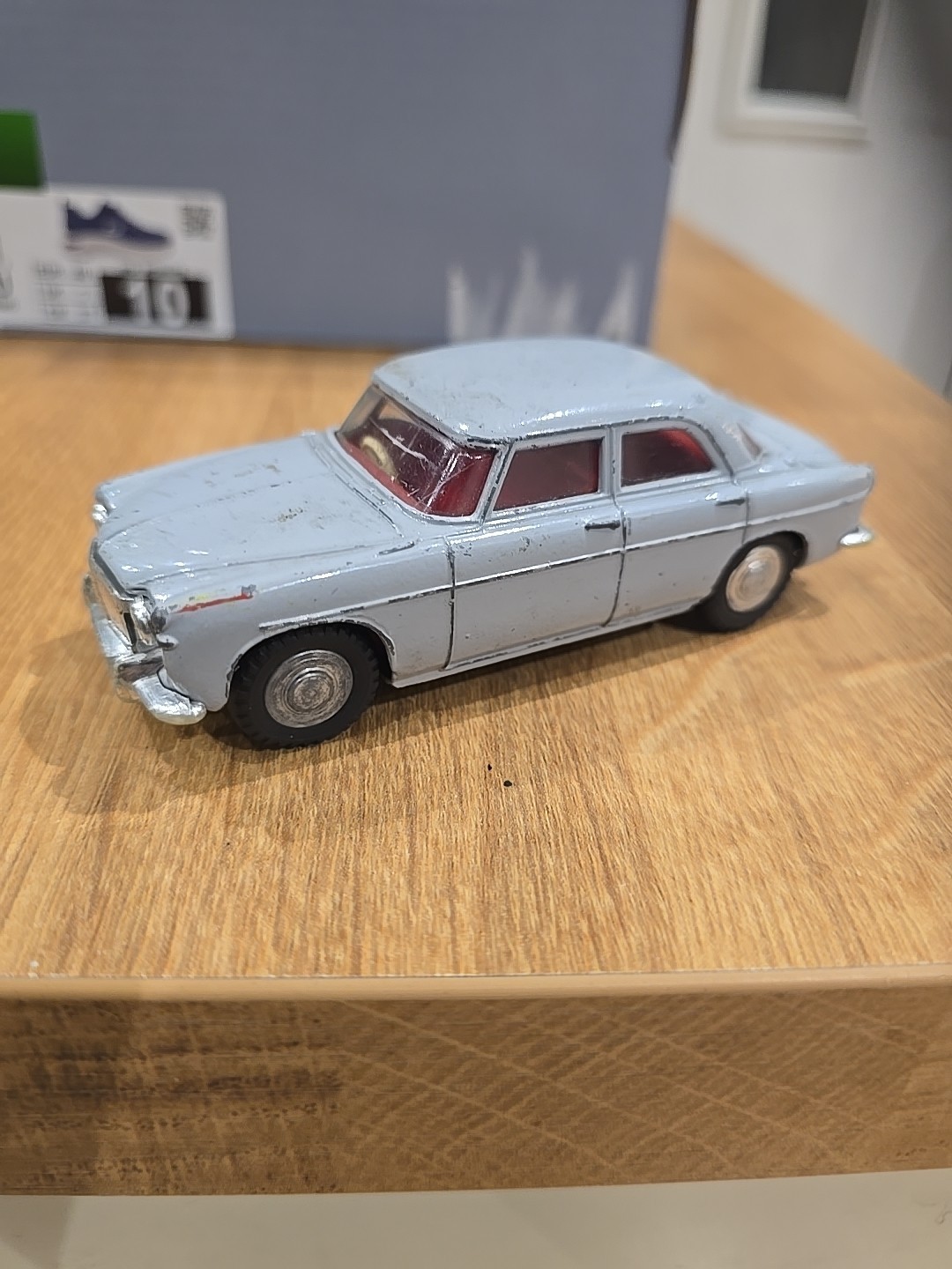 Spot-On 157sl, Rover 3 Litre with Lights - Free Price Guide & Review