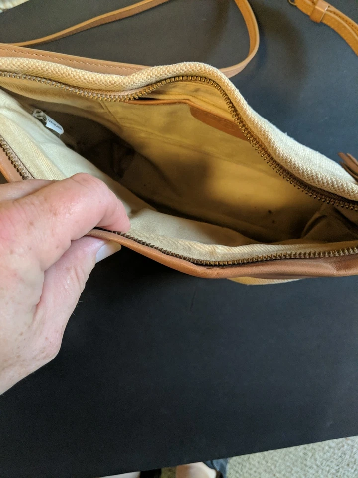 Bolsa tiracolo UGG - Imagem 4 de 4