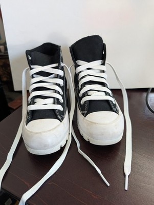 Converse Chuck Taylor All Star Hi Lugged High Top Shoes 565901C Women s Size 5.5