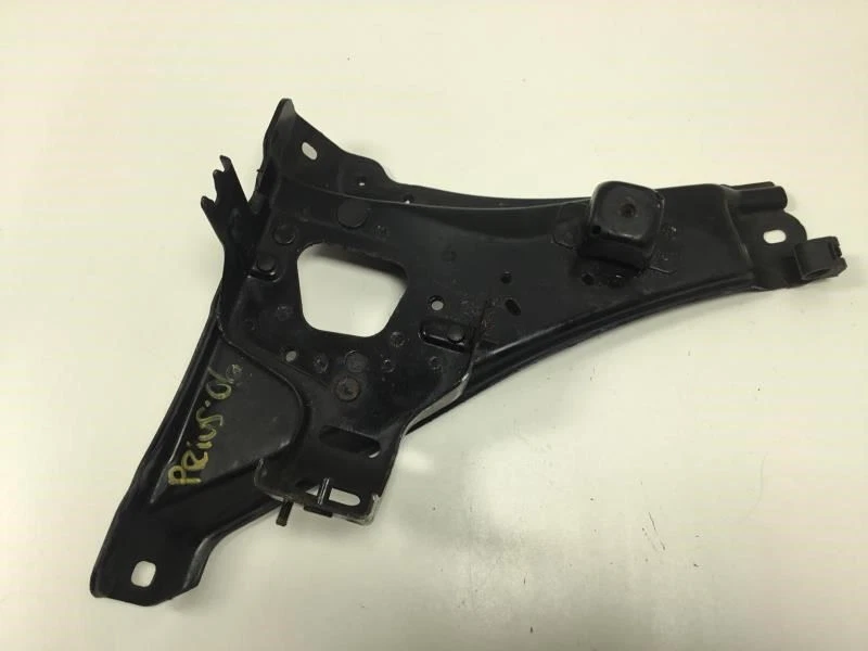 2007 TOYOTA PRIUS ABS PUMP MODULE MOUNT  BRACKET OEM+ - Image 2 of 4