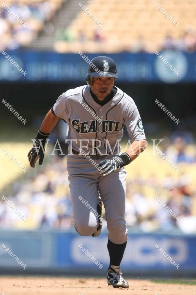 GC915 Ichiro Suzuki Seattle Mariners Steals Baseball 8x10 11x14