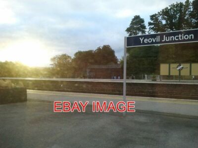FOTO FRÜHE MORGENSONNE AN DER YEOVIL KREUZUNGSSTATION