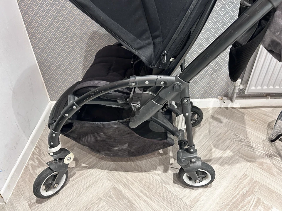 Bugaboo Bee 5 Pram Black Lightweight Pushchair /Stroller NO RAINCOVER/ ORGANISER - Image 4 of 4