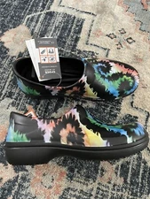 Women’s Crocs at WORK comfortable NEW with tags TYE DYE  non slip Sz WMN 11 USA