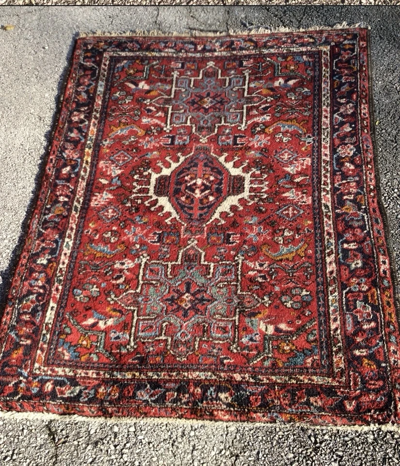 Alfombra tribal antigua Heriz Karaja de la década de 1940 3,6x4,5 hermoso diseño geométrico Foto 2 de 4