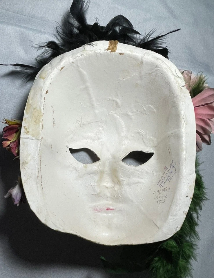 Máscara de papel machê italiana veneziana emplumada Veneza Itália decoração de parede vintage - Imagem 3 de 4