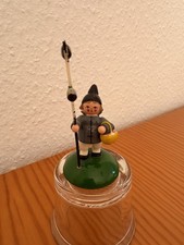 Erzgebirgische Volkskunst Figur Junge mit Weidenk&auml;tzchen