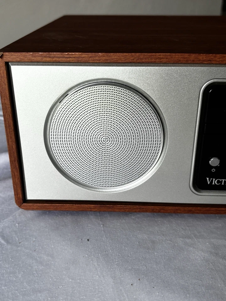 Victrola VS-120-MPL Bluetooth Microsystem  CD USB AUX Radio 30 Watt  FMRadio - Image 3 of 4