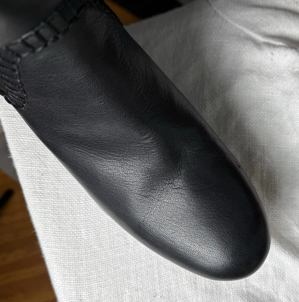 Botas hasta la rodilla de cuero Max Studio para mujer talla 7,5 M puntera puntiaguda negra Foto 3 de 4