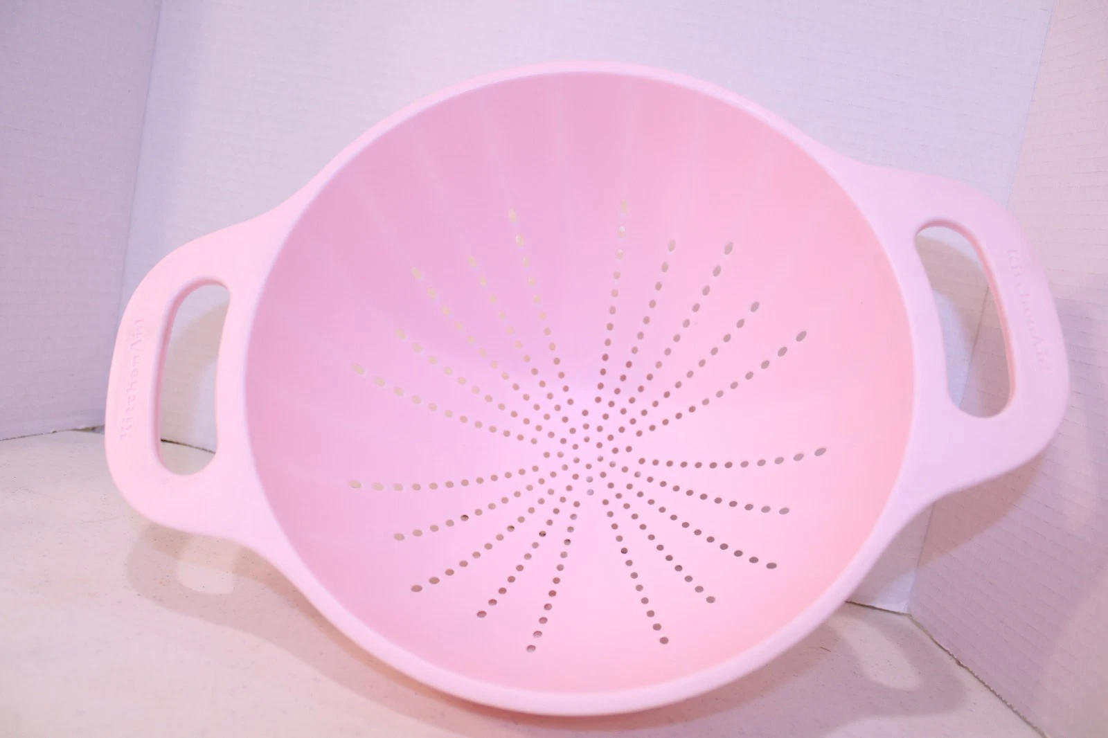 KitchenAid Pastel Pink Strainer Colander Large 5 Quart Kitchen Deep Two Handles
Opens in a new windo