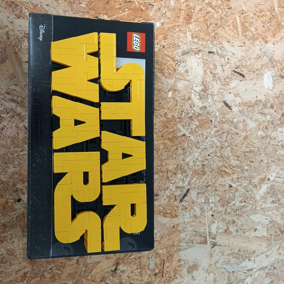LEGO Star Wars 75407 Brick-Built Star Wars Logo, photo 4 sur 5
