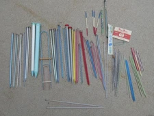 Large Mixed Lot Vintage Knitting Needles Crochet & J Hooks Metal Plastic Wood